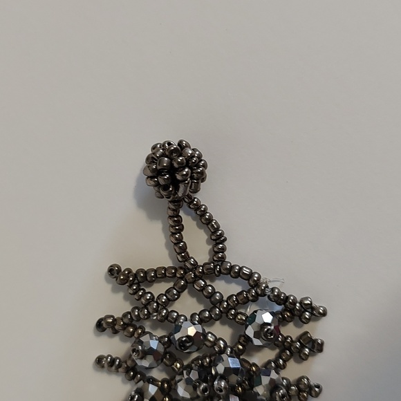 Beautiful dark gray/silver beaded bracelet. - Picture 4 of 4